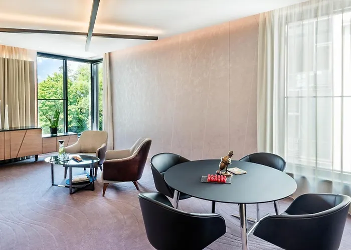 Le Meridien 5*
