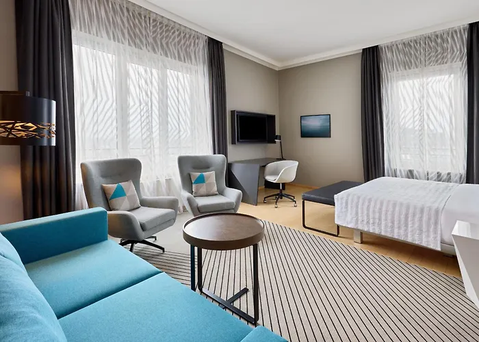 Le Meridien Hotel 5*