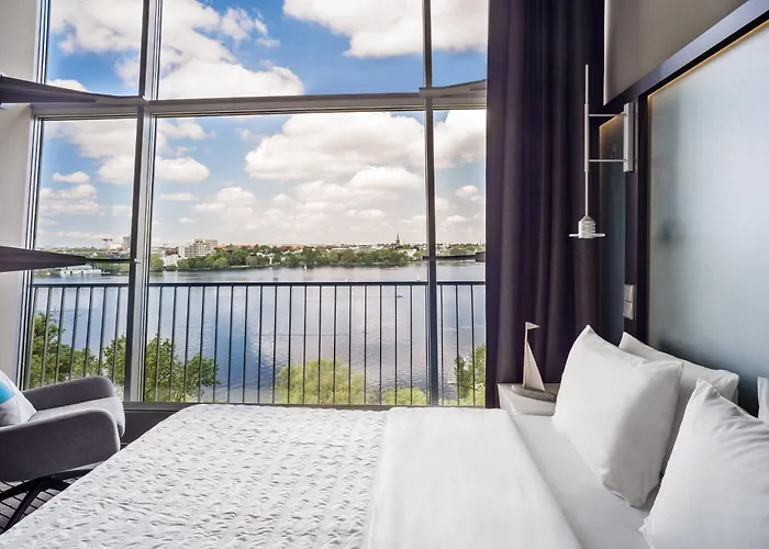 Le Meridien Hotel 5*