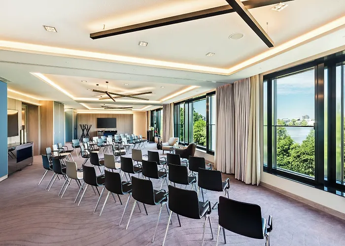 Le Meridien 5*